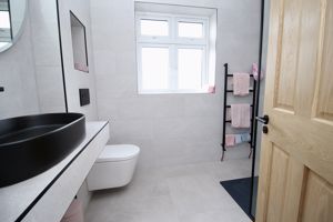 En-Suite- click for photo gallery